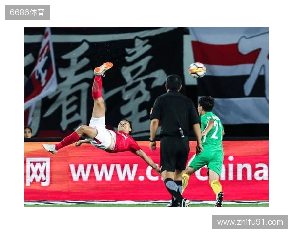 完美融入!廷伯:埃泽上演帽子戏法不是巧合,他很努力性格也很好